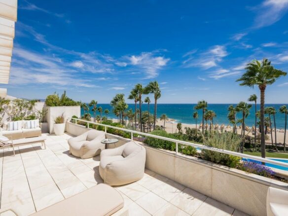 FOR SALE — PANORAMIC SEAVIEW DUPLEX 3-BED PENTHOUSE · LOS GRANADOS · PUERTO BANÚS · MARBELLA 🇪🇸