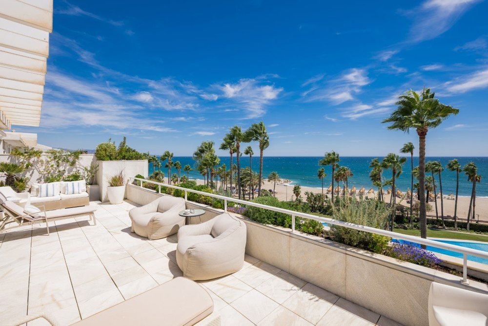 FOR SALE — PANORAMIC SEAVIEW DUPLEX 3-BED PENTHOUSE · LOS GRANADOS · PUERTO BANÚS · MARBELLA 🇪🇸