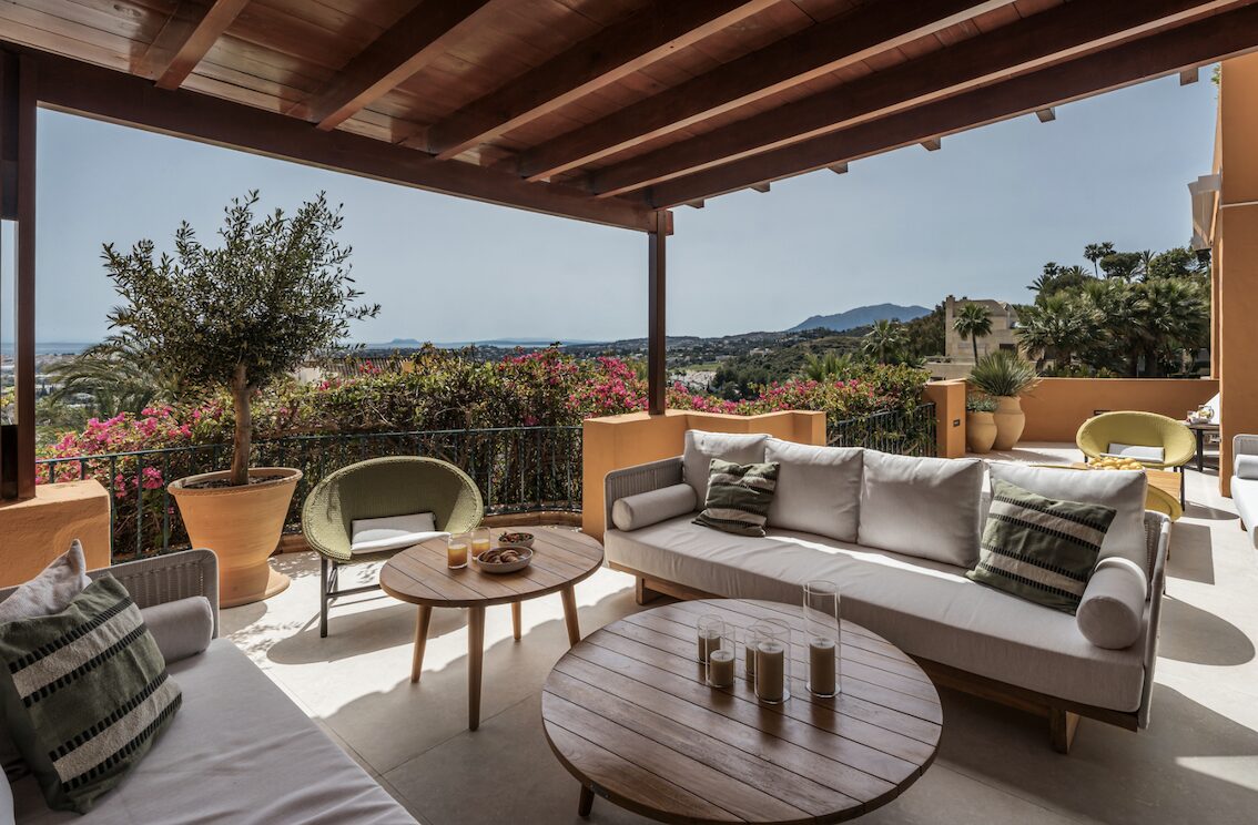 For Sale: Turnkey 4B Apt. in Les Belvederes, Nueva Andalucía – Marbella 🌴☀️
