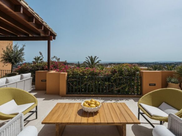 For Sale: Turnkey 4B Apt. in Les Belvederes, Nueva Andalucía – Marbella 🌴☀️