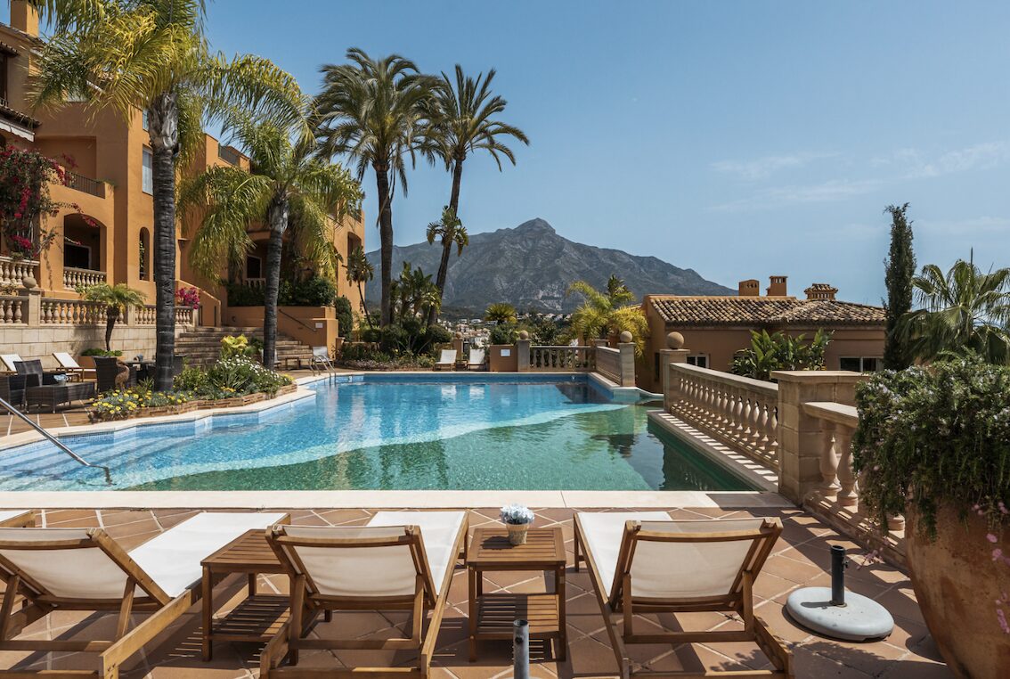 For Sale: Turnkey 4B Apt. in Les Belvederes, Nueva Andalucía – Marbella 🌴☀️