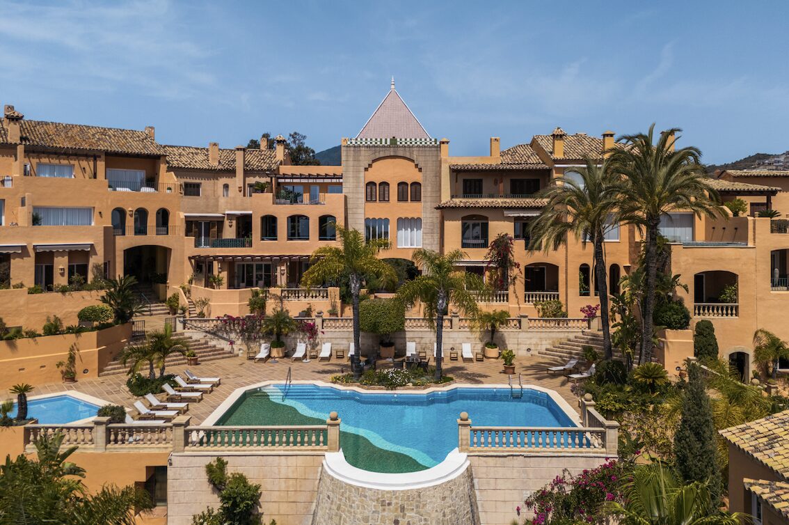 For Sale: Turnkey 4B Apt. in Les Belvederes, Nueva Andalucía – Marbella 🌴☀️