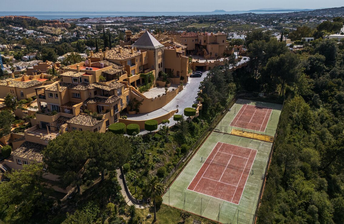For Sale: Turnkey 4B Apt. in Les Belvederes, Nueva Andalucía – Marbella 🌴☀️