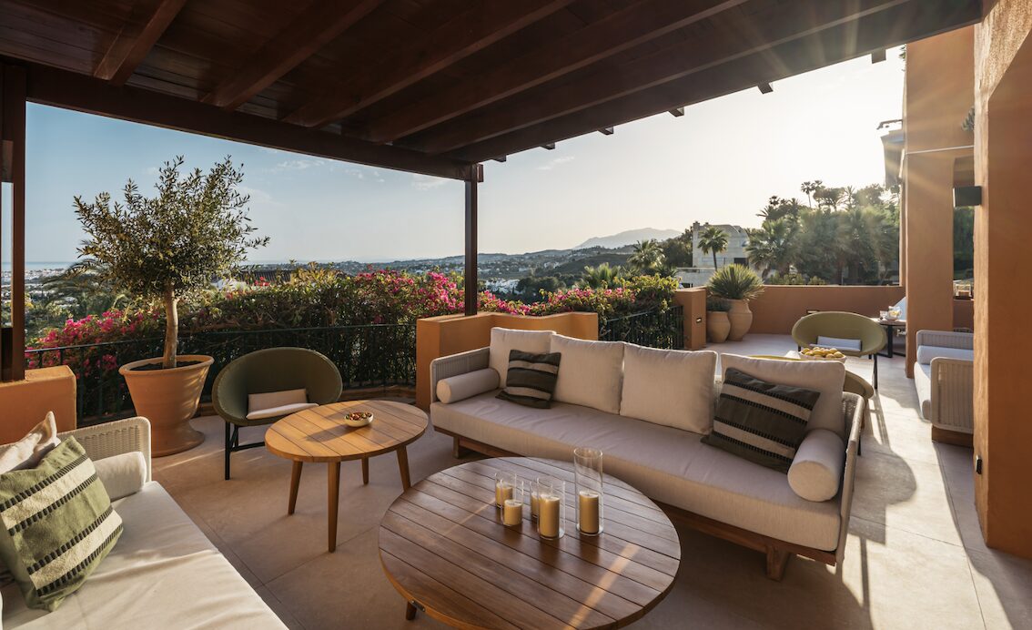 For Sale: Turnkey 4B Apt. in Les Belvederes, Nueva Andalucía – Marbella 🌴☀️