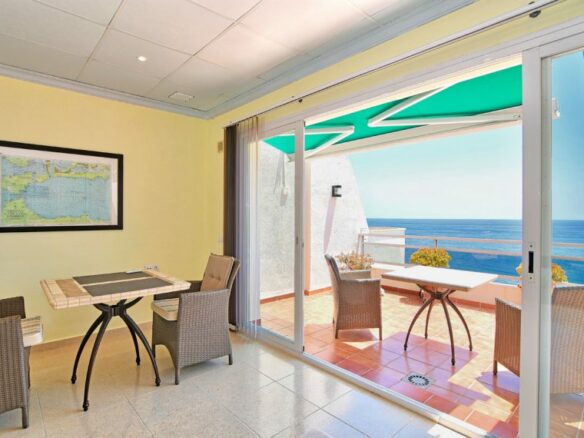 🇪🇸 Marbella Beachfront – 3-Bedroom Duplex Penthouse For Sale – Fantastic Sea views