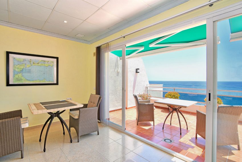 🇪🇸 Marbella Beachfront – 3-Bedroom Duplex Penthouse For Sale – Fantastic Sea views