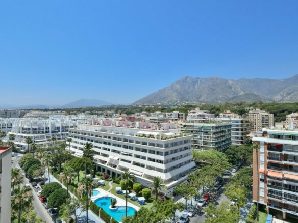 🇪🇸 Marbella Beachfront – 3-Bedroom Duplex Penthouse For Sale – Fantastic Sea views