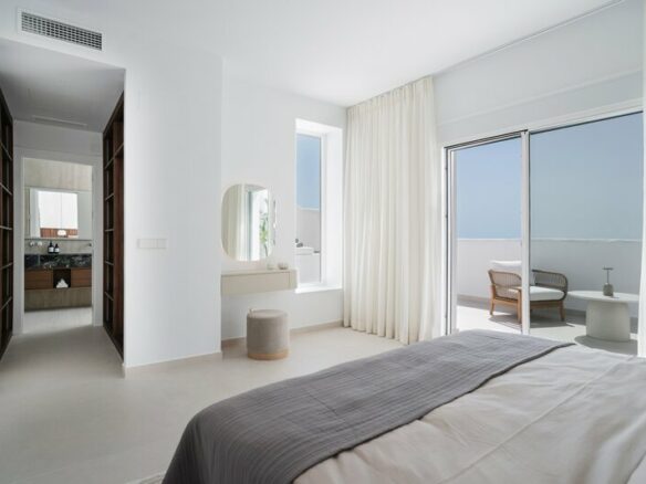 For Sale — Fully Renovated 3-Bedroom Corner Penthouse ✨ Nueva Andalucia-Marbella -Spain