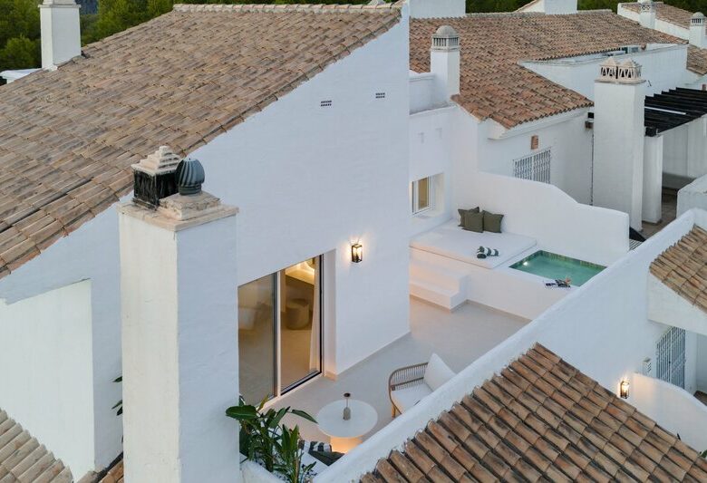 For Sale — Fully Renovated 3-Bedroom Corner Penthouse ✨ Nueva Andalucia-Marbella -Spain