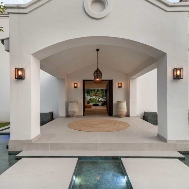 FOR SALE 🏷️ | Andalusian-Inspired Villa near Atalaya Golf ⛳ | Estepona East 🌅
