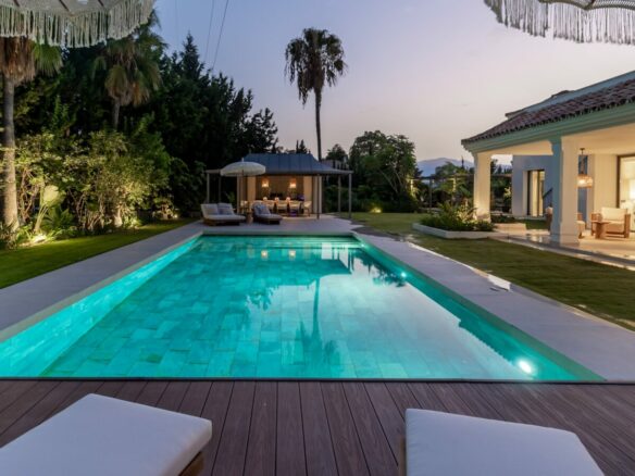 FOR SALE 🏷️ | Andalusian-Inspired Villa near Atalaya Golf ⛳ | Estepona East 🌅