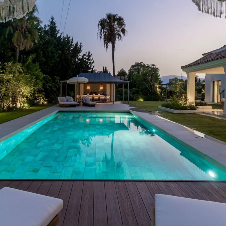 FOR SALE 🏷️ | Andalusian-Inspired Villa near Atalaya Golf ⛳ | Estepona East 🌅