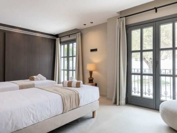 FOR SALE 🏷️ | Andalusian-Inspired Villa near Atalaya Golf ⛳ | Estepona East 🌅