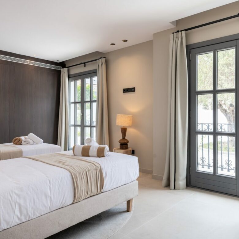FOR SALE 🏷️ | Andalusian-Inspired Villa near Atalaya Golf ⛳ | Estepona East 🌅