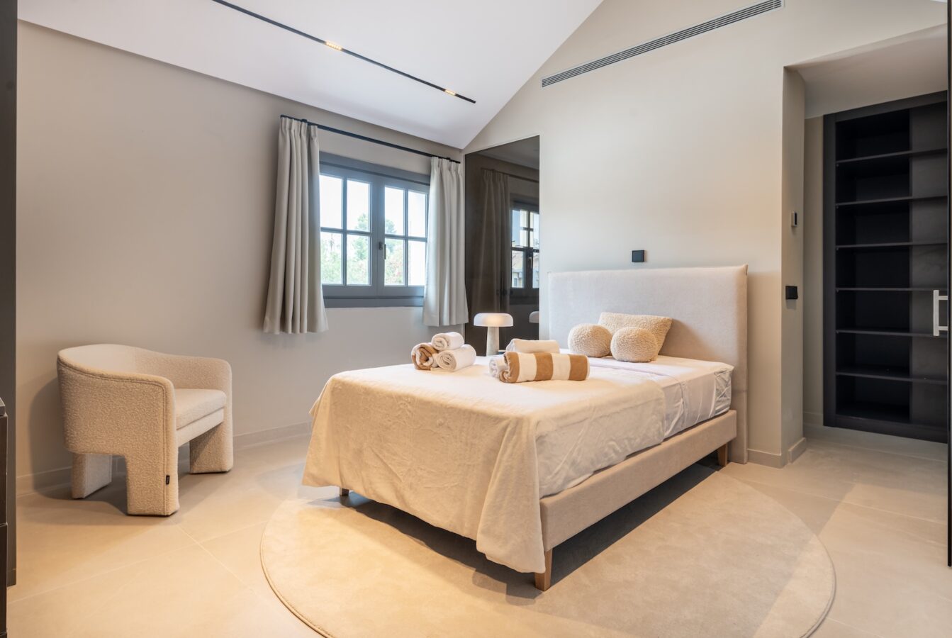 FOR SALE 🏷️ | Andalusian-Inspired Villa near Atalaya Golf ⛳ | Estepona East 🌅