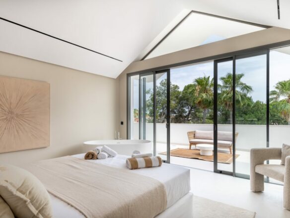 FOR SALE 🏷️ | Andalusian-Inspired Villa near Atalaya Golf ⛳ | Estepona East 🌅