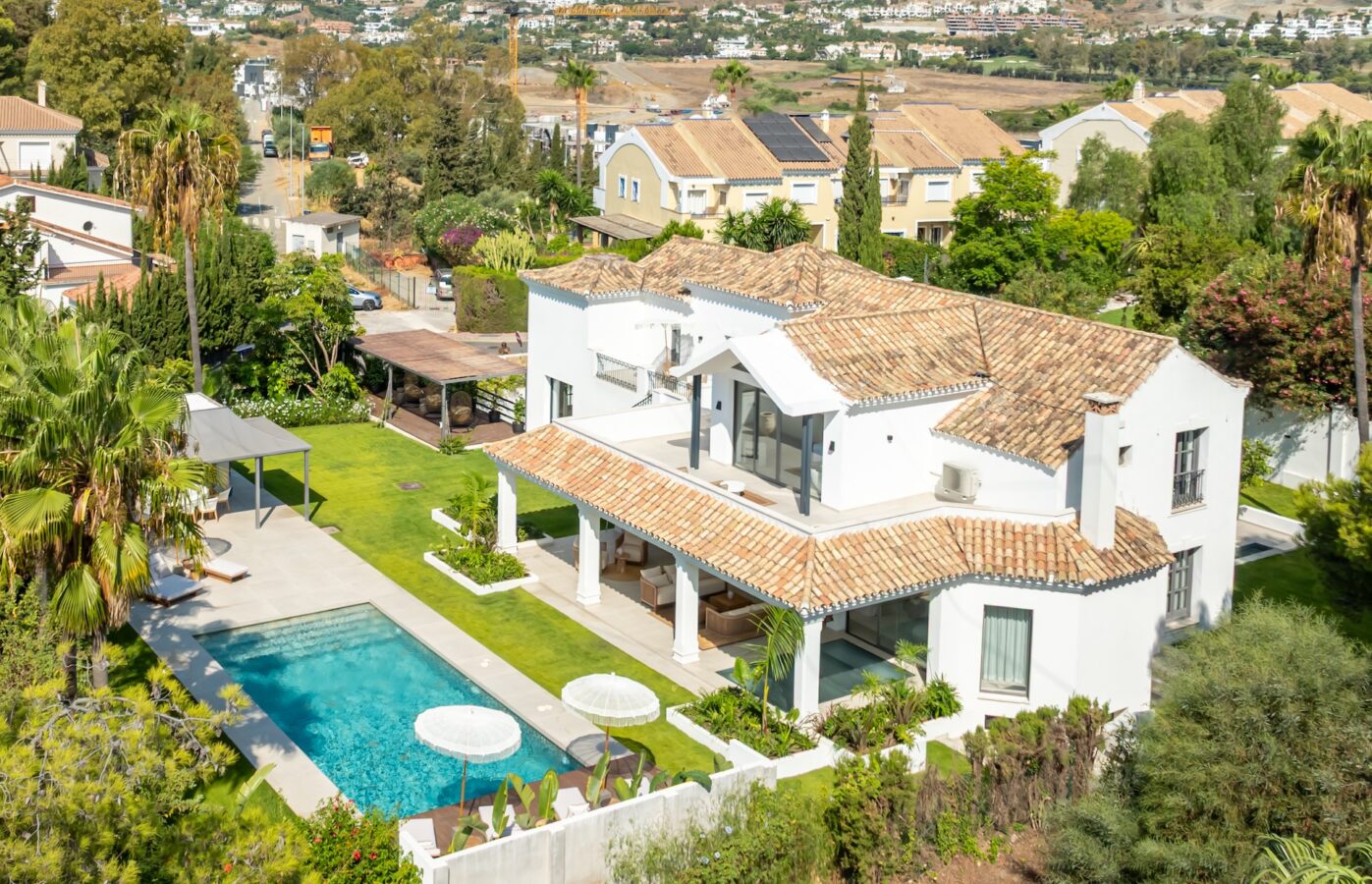 FOR SALE 🏷️ | Andalusian-Inspired Villa near Atalaya Golf ⛳ | Estepona East 🌅
