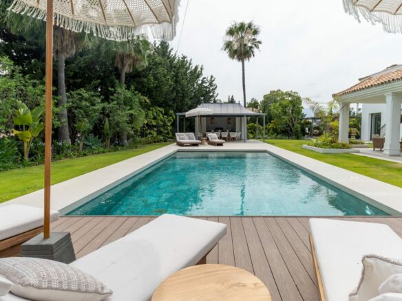 FOR SALE 🏷️ | Andalusian-Inspired Villa near Atalaya Golf ⛳ | Estepona East 🌅