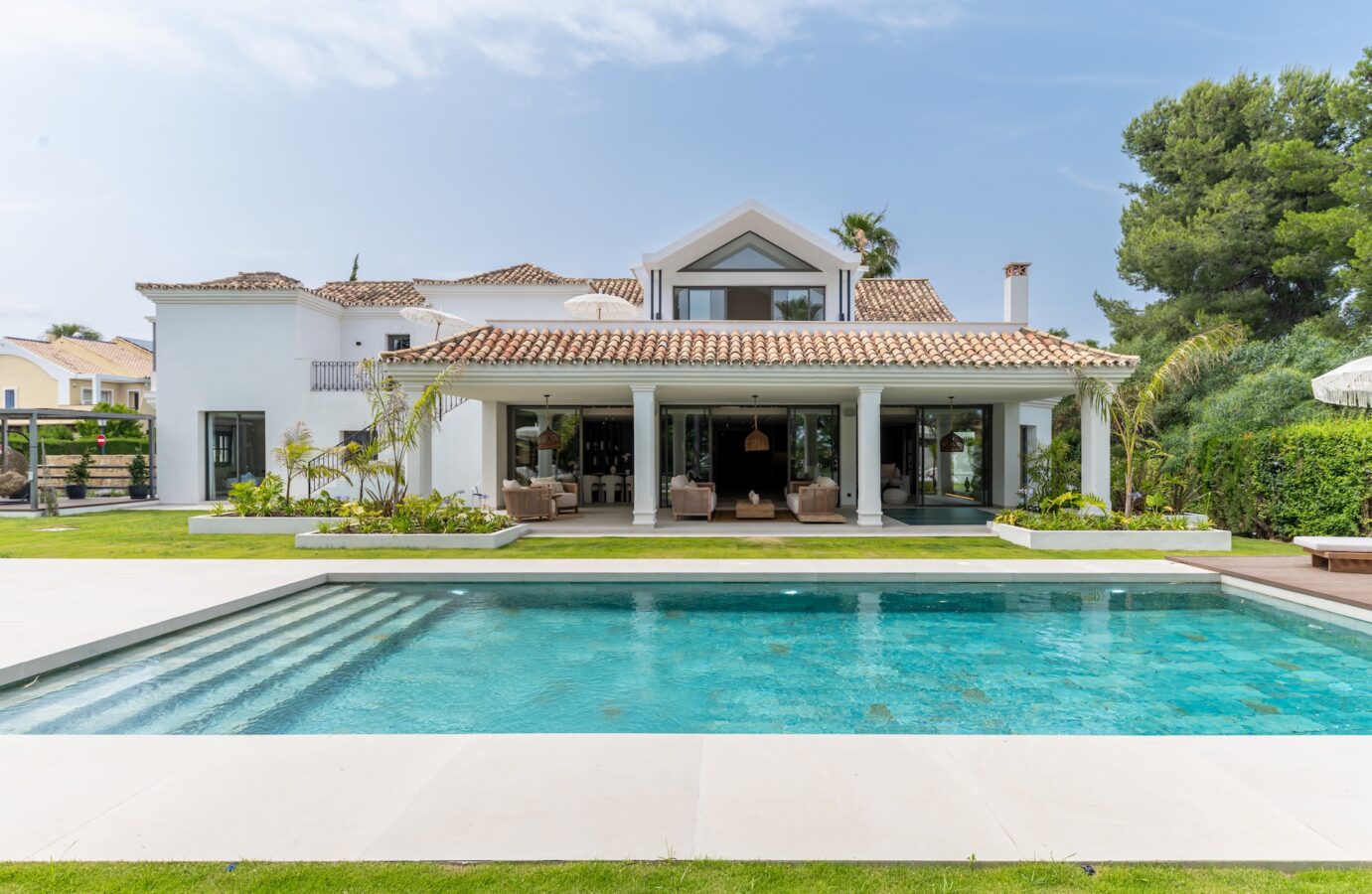 FOR SALE 🏷️ | Andalusian-Inspired Villa near Atalaya Golf ⛳ | Estepona East 🌅