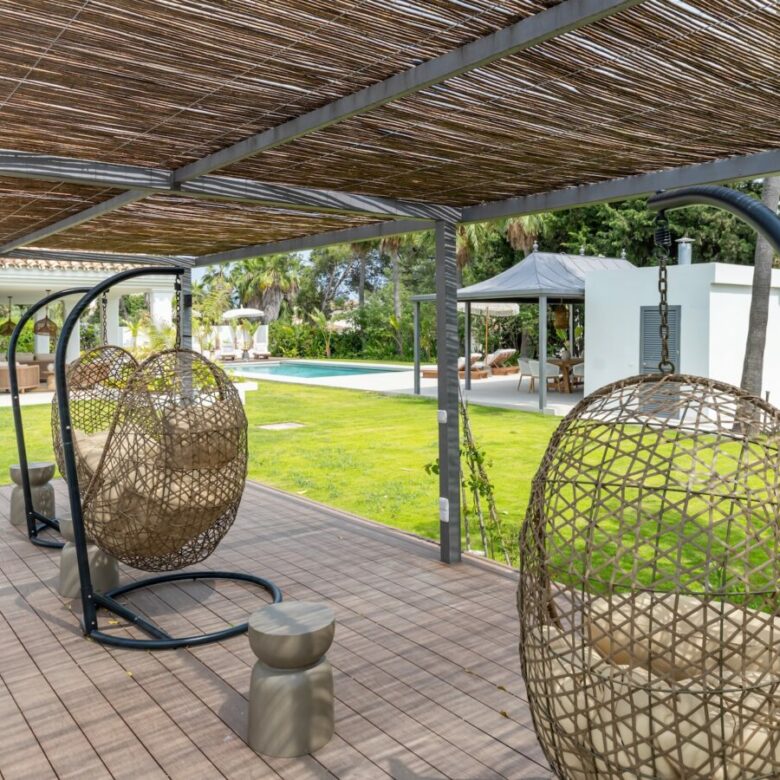 FOR SALE 🏷️ | Andalusian-Inspired Villa near Atalaya Golf ⛳ | Estepona East 🌅