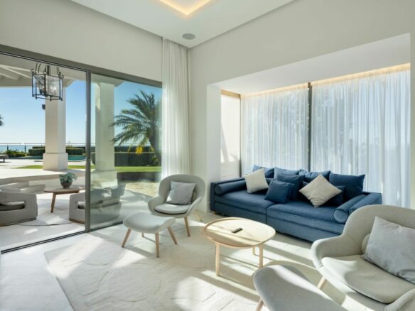 Hilltop Turnkey Modern Andalusian Villa for Sale in Monte Halcones, Benahavís, Spain 🇪🇸 Panoramic Sea views