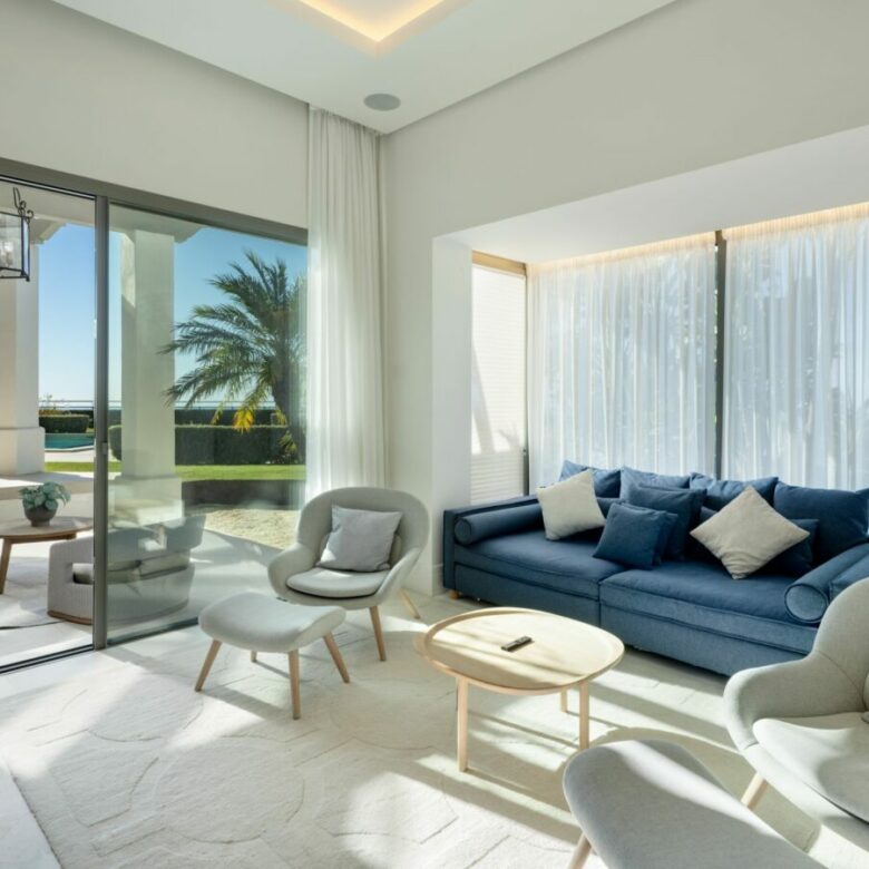 Hilltop Turnkey Modern Andalusian Villa for Sale in Monte Halcones, Benahavís, Spain 🇪🇸 Panoramic Sea views