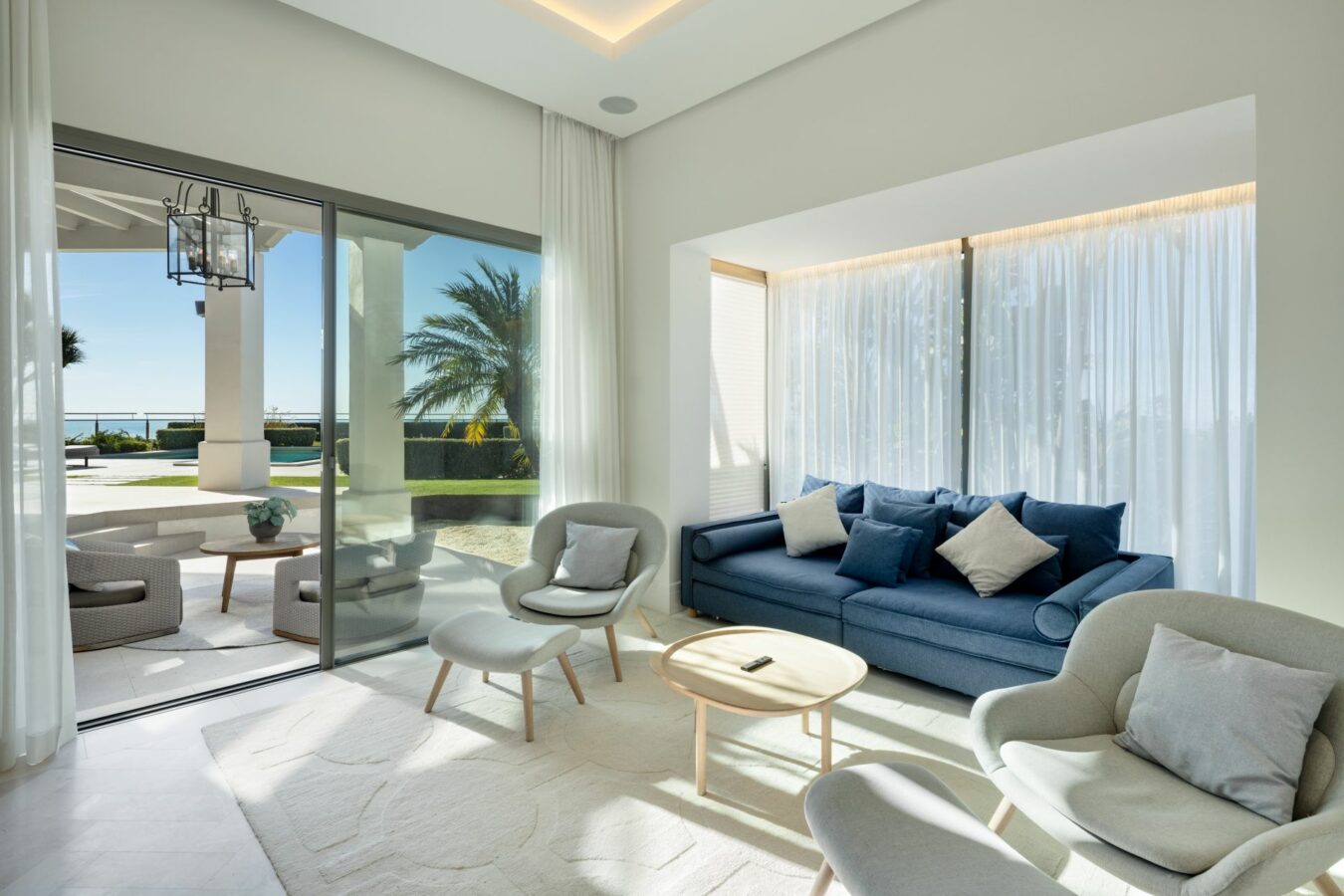 Hilltop Turnkey Modern Andalusian Villa for Sale in Monte Halcones, Benahavís, Spain 🇪🇸 Panoramic Sea views