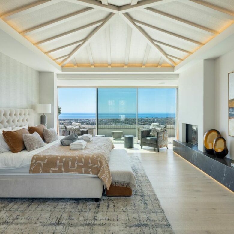 Hilltop Turnkey Modern Andalusian Villa for Sale in Monte Halcones, Benahavís, Spain 🇪🇸 Panoramic Sea views