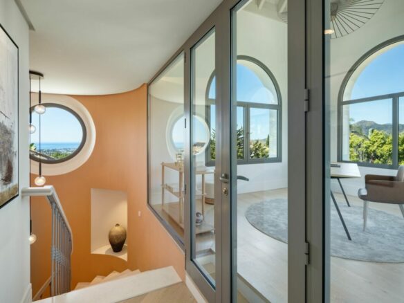 Hilltop Turnkey Modern Andalusian Villa for Sale in Monte Halcones, Benahavís, Spain 🇪🇸 Panoramic Sea views