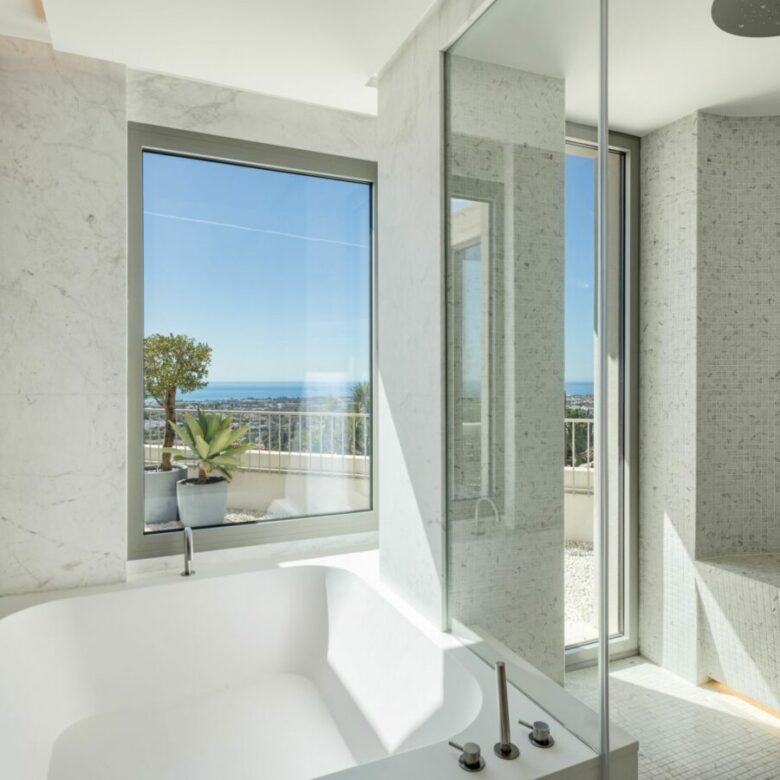 Hilltop Turnkey Modern Andalusian Villa for Sale in Monte Halcones, Benahavís, Spain 🇪🇸 Panoramic Sea views