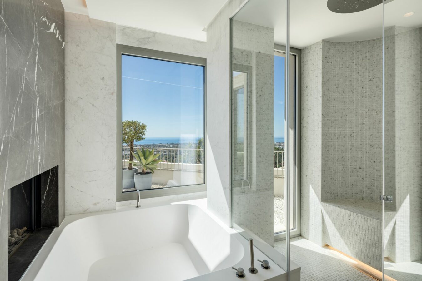 Hilltop Turnkey Modern Andalusian Villa for Sale in Monte Halcones, Benahavís, Spain 🇪🇸 Panoramic Sea views
