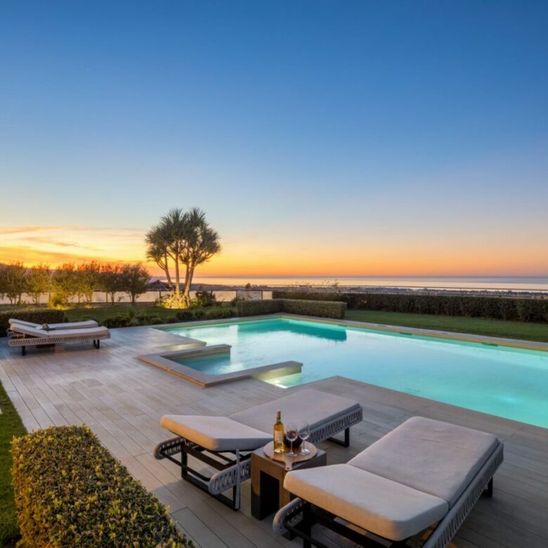 Hilltop Turnkey Modern Andalusian Villa for Sale in Monte Halcones, Benahavís, Spain 🇪🇸 Panoramic Sea views
