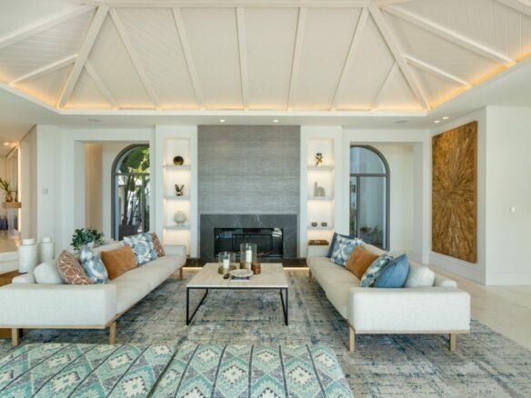 Hilltop Turnkey Modern Andalusian Villa for Sale in Monte Halcones, Benahavís, Spain 🇪🇸 Panoramic Sea views