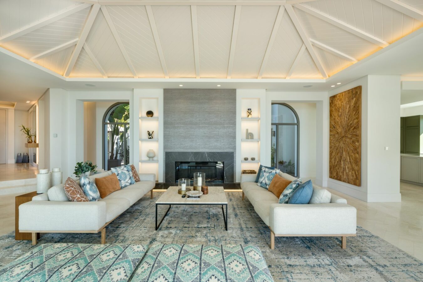 Hilltop Turnkey Modern Andalusian Villa for Sale in Monte Halcones, Benahavís, Spain 🇪🇸 Panoramic Sea views