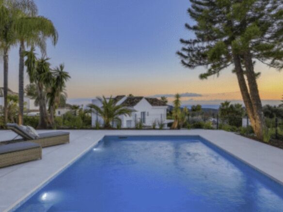 LUXURY TUNKEY VILLA FOR SALE – PARAÍSO ALTO, BENAHAVÍS! 🌴✨🇪🇸