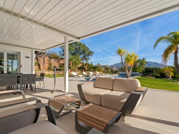 9-BEDROOM VILLA FOR SALE IN PUERTO DEL ALMENDRO, BENAHAVÍS – ULTIMATE PRIVACY & SEA VIEWS! 🌊🏡