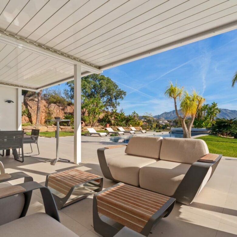 9-BEDROOM VILLA FOR SALE IN PUERTO DEL ALMENDRO, BENAHAVÍS – ULTIMATE PRIVACY & SEA VIEWS! 🌊🏡