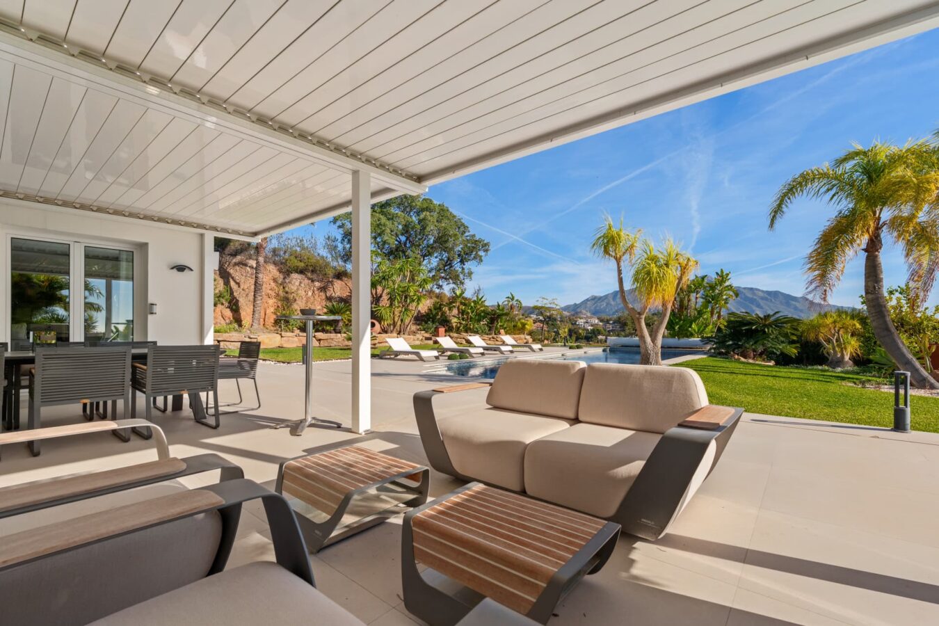 9-BEDROOM VILLA FOR SALE IN PUERTO DEL ALMENDRO, BENAHAVÍS – ULTIMATE PRIVACY & SEA VIEWS! 🌊🏡
