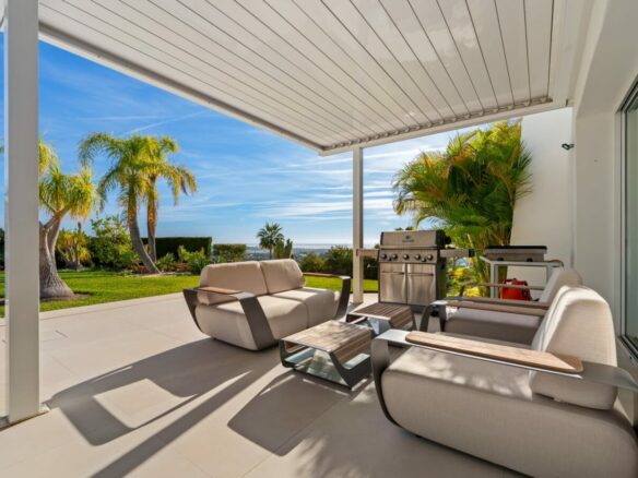 9-BEDROOM VILLA FOR SALE IN PUERTO DEL ALMENDRO, BENAHAVÍS – ULTIMATE PRIVACY & SEA VIEWS! 🌊🏡