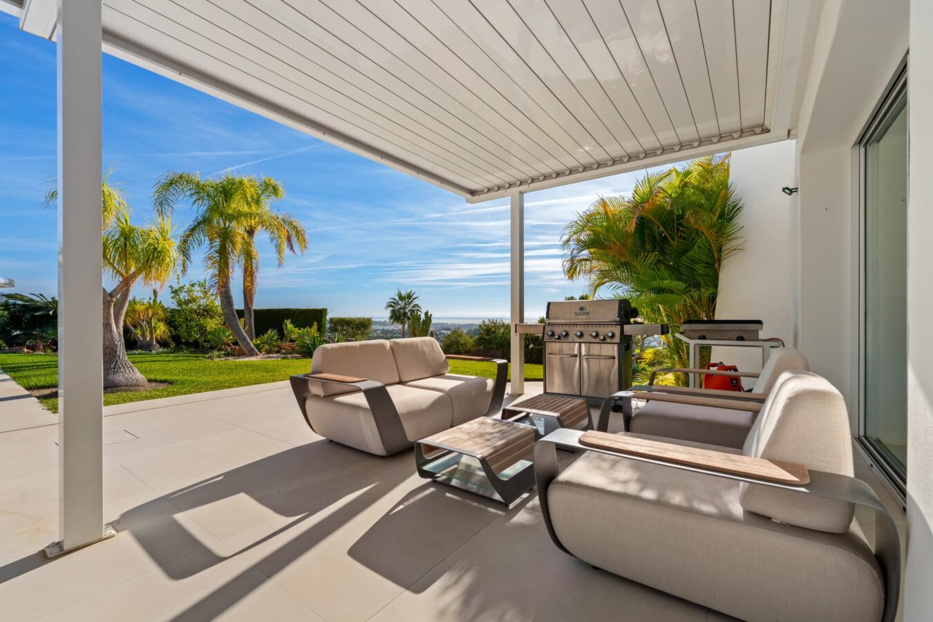 9-BEDROOM VILLA FOR SALE IN PUERTO DEL ALMENDRO, BENAHAVÍS – ULTIMATE PRIVACY & SEA VIEWS! 🌊🏡