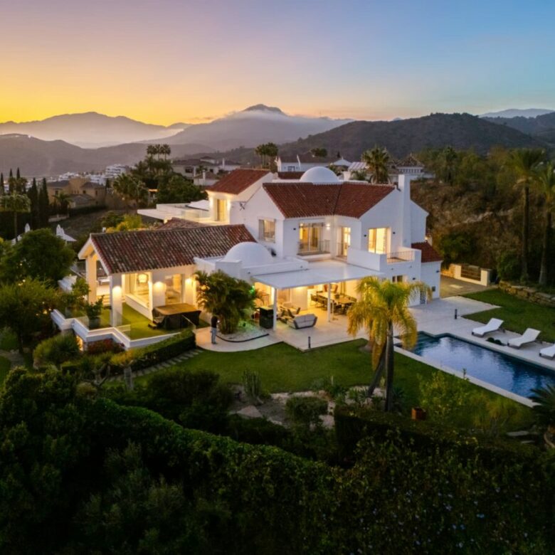 9-BEDROOM VILLA FOR SALE IN PUERTO DEL ALMENDRO, BENAHAVÍS – ULTIMATE PRIVACY & SEA VIEWS! 🌊🏡