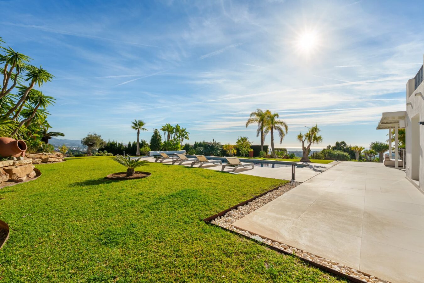 9-BEDROOM VILLA FOR SALE IN PUERTO DEL ALMENDRO, BENAHAVÍS – ULTIMATE PRIVACY & SEA VIEWS! 🌊🏡