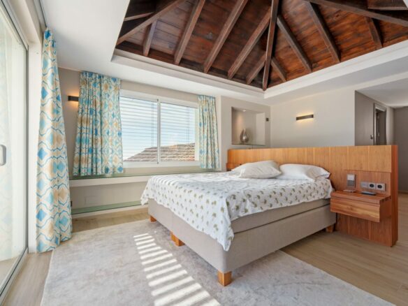 9-BEDROOM VILLA FOR SALE IN PUERTO DEL ALMENDRO, BENAHAVÍS – ULTIMATE PRIVACY & SEA VIEWS! 🌊🏡