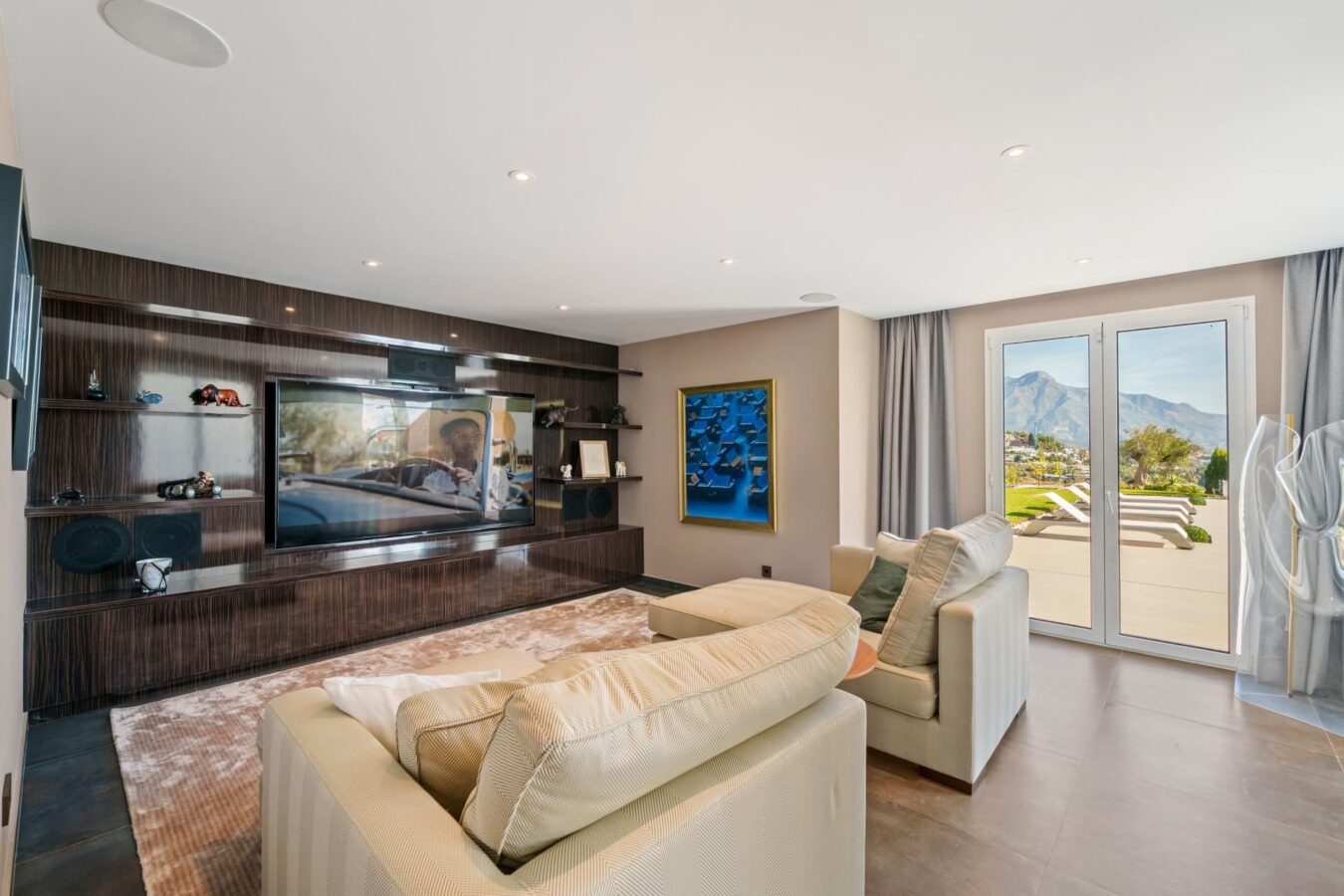 9-BEDROOM VILLA FOR SALE IN PUERTO DEL ALMENDRO, BENAHAVÍS – ULTIMATE PRIVACY & SEA VIEWS! 🌊🏡