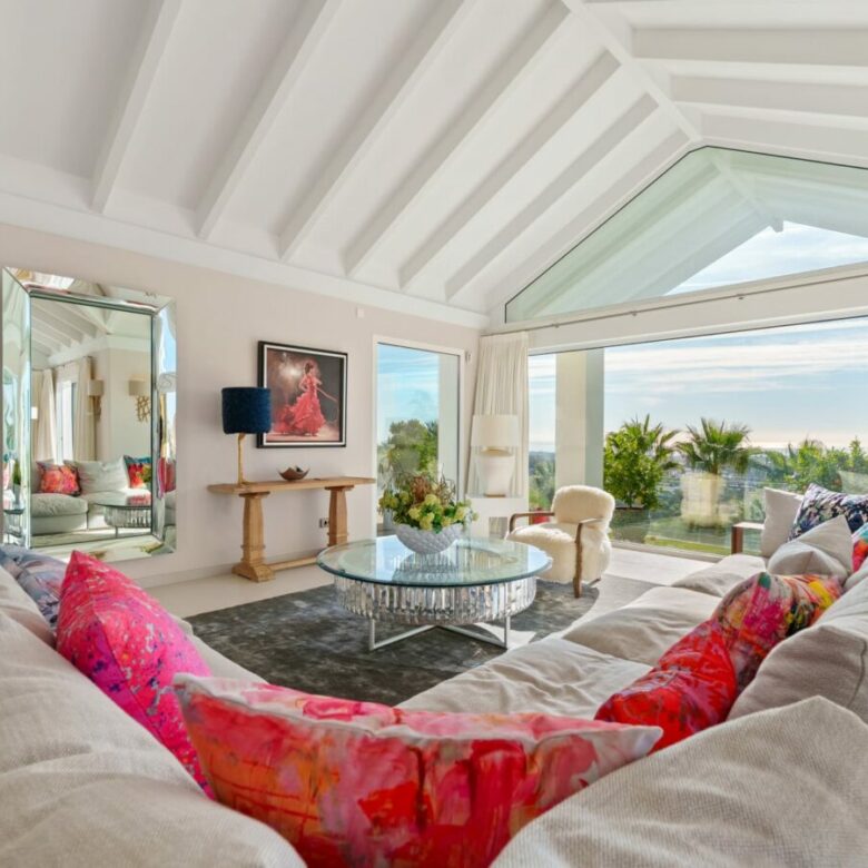 9-BEDROOM VILLA FOR SALE IN PUERTO DEL ALMENDRO, BENAHAVÍS – ULTIMATE PRIVACY & SEA VIEWS! 🌊🏡