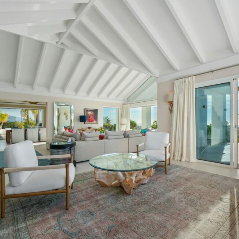 9-BEDROOM VILLA FOR SALE IN PUERTO DEL ALMENDRO, BENAHAVÍS – ULTIMATE PRIVACY & SEA VIEWS! 🌊🏡