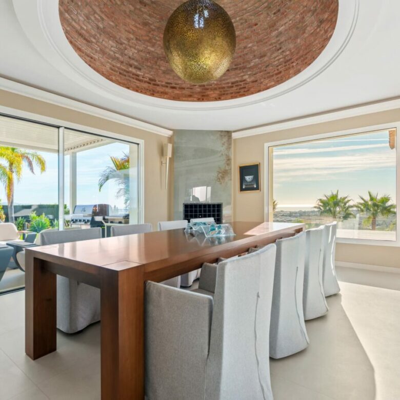 9-BEDROOM VILLA FOR SALE IN PUERTO DEL ALMENDRO, BENAHAVÍS – ULTIMATE PRIVACY & SEA VIEWS! 🌊🏡