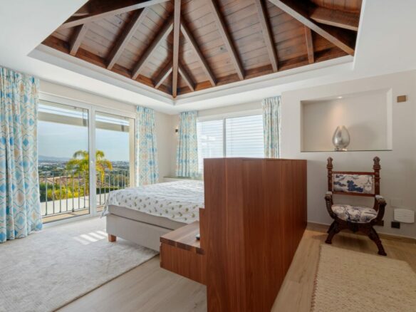 9-BEDROOM VILLA FOR SALE IN PUERTO DEL ALMENDRO, BENAHAVÍS – ULTIMATE PRIVACY & SEA VIEWS! 🌊🏡