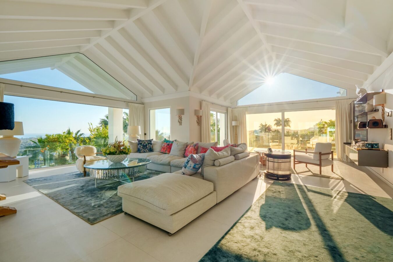 9-BEDROOM VILLA FOR SALE IN PUERTO DEL ALMENDRO, BENAHAVÍS – ULTIMATE PRIVACY & SEA VIEWS! 🌊🏡