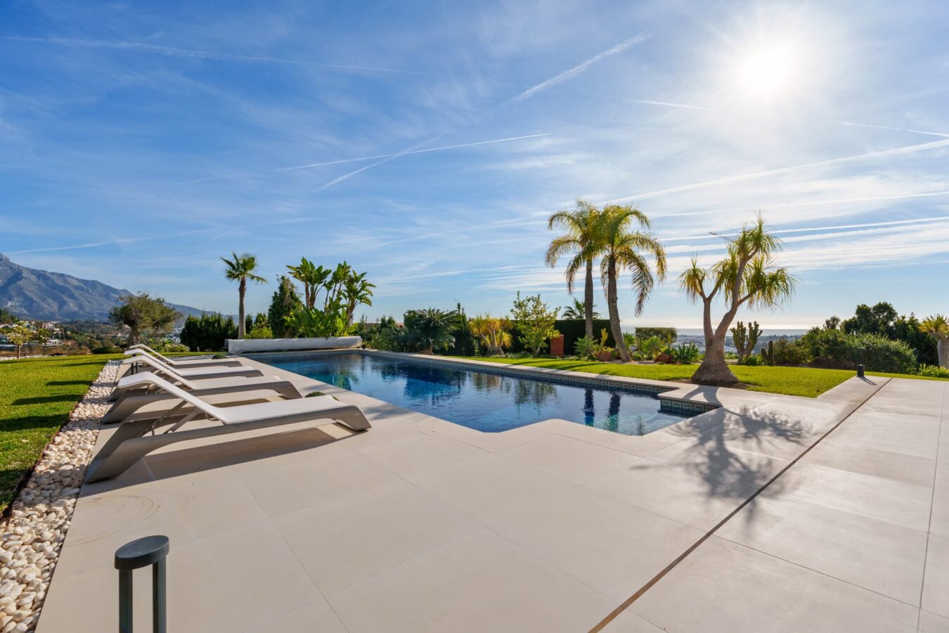 9-BEDROOM VILLA FOR SALE IN PUERTO DEL ALMENDRO, BENAHAVÍS – ULTIMATE PRIVACY & SEA VIEWS! 🌊🏡
